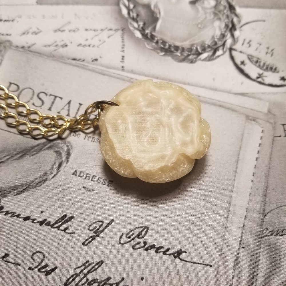 Pretty Carved Shell Rose Necklace - Picture 7 of 7